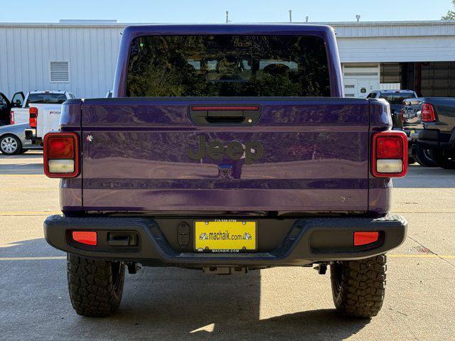 new 2026 Jeep Gladiator car, priced at $44,023