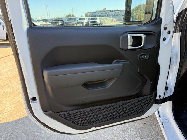 new 2026 Jeep Wrangler car, priced at $38,376