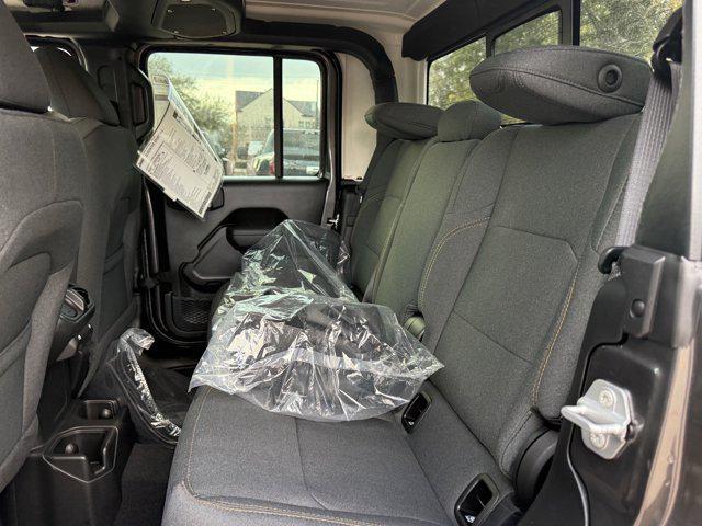 new 2026 Jeep Gladiator car, priced at $38,481