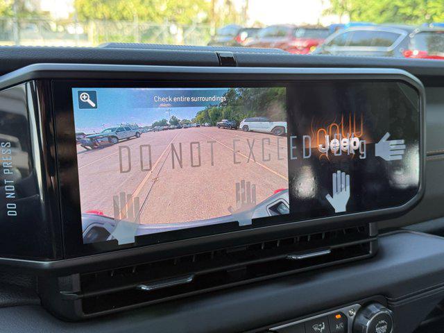 new 2025 Jeep Gladiator car, priced at $43,117