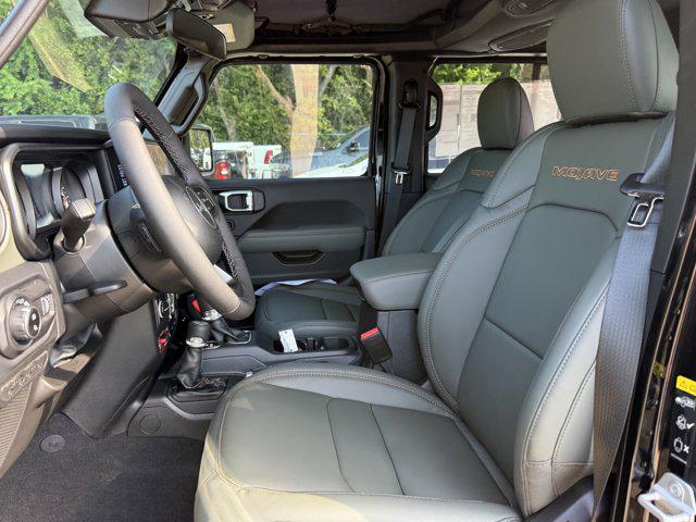 new 2025 Jeep Gladiator car, priced at $43,117