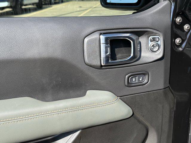 new 2025 Jeep Gladiator car, priced at $43,117