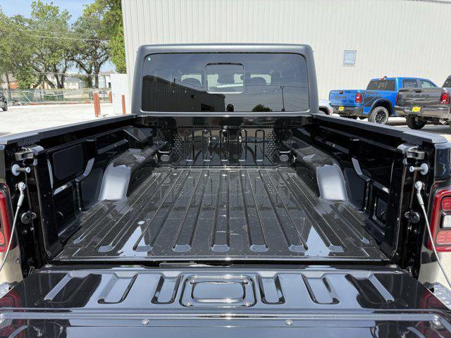 new 2025 Jeep Gladiator car, priced at $41,464
