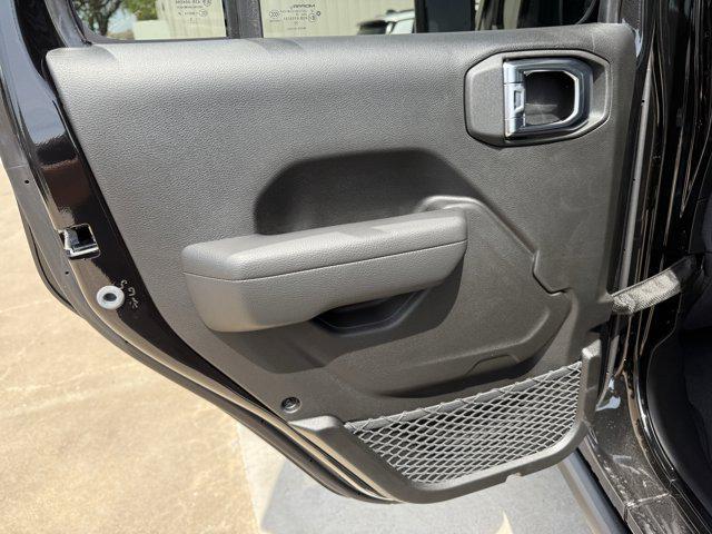 new 2025 Jeep Gladiator car, priced at $41,464