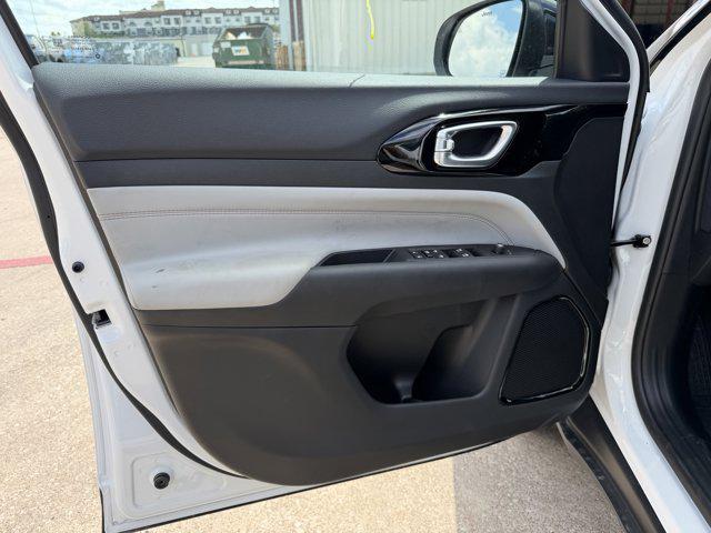 new 2026 Jeep Compass car, priced at $31,147