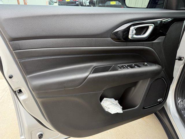 new 2025 Jeep Compass car, priced at $30,604