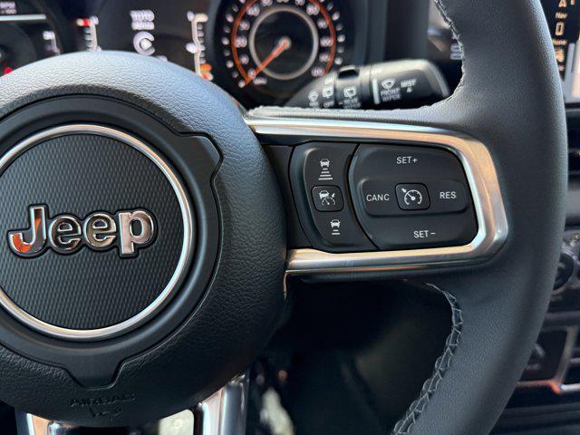 new 2025 Jeep Wrangler car, priced at $48,117