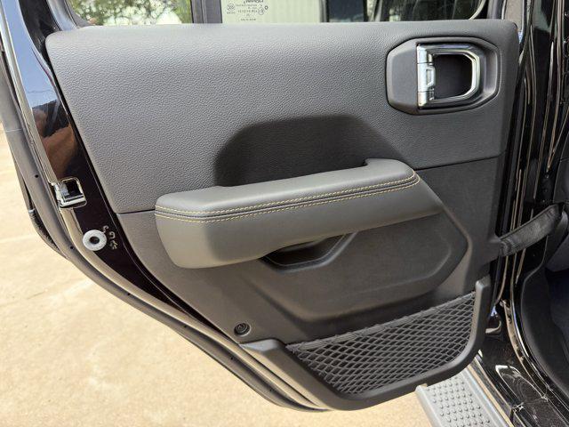 new 2025 Jeep Wrangler car, priced at $46,356