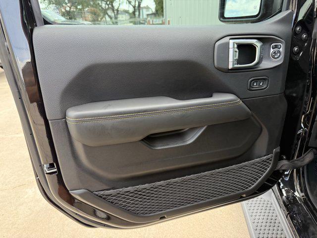 new 2025 Jeep Wrangler car, priced at $46,356