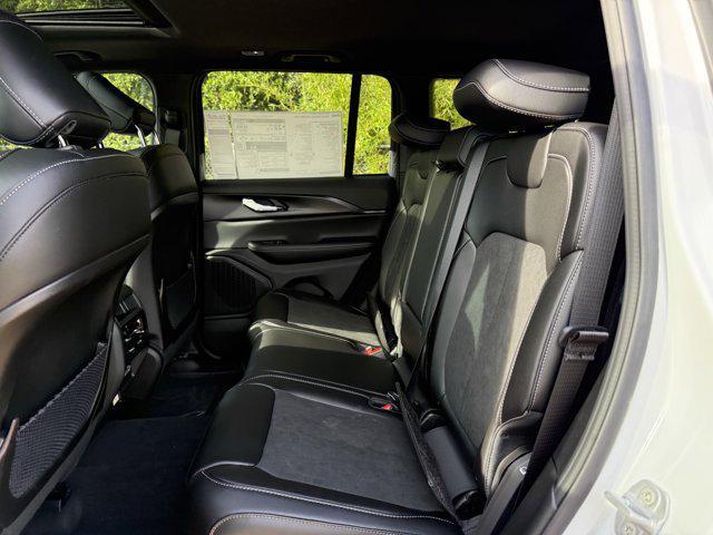 new 2025 Jeep Grand Cherokee car, priced at $38,273