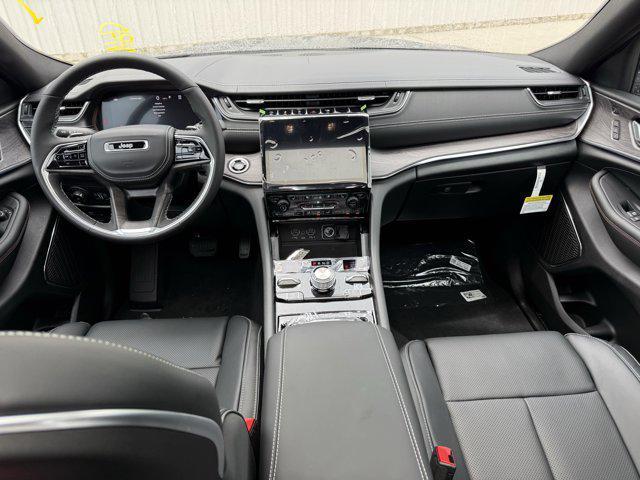 new 2025 Jeep Grand Cherokee car, priced at $50,927