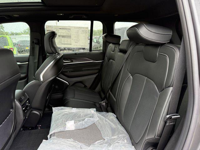 new 2025 Jeep Grand Cherokee car, priced at $50,927