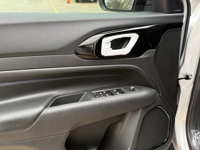 new 2026 Jeep Compass car, priced at $27,525