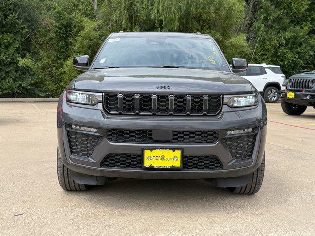 new 2026 Jeep Grand Cherokee car, priced at $43,889