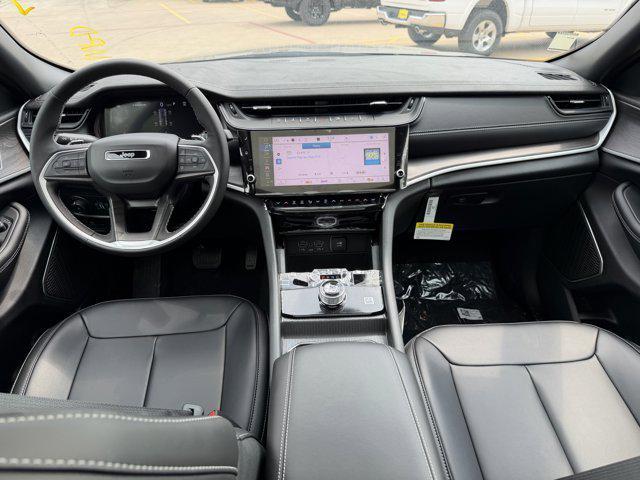 new 2026 Jeep Grand Cherokee car, priced at $43,889