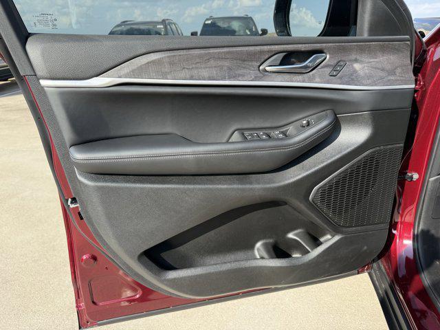 new 2025 Jeep Grand Cherokee L car, priced at $42,690