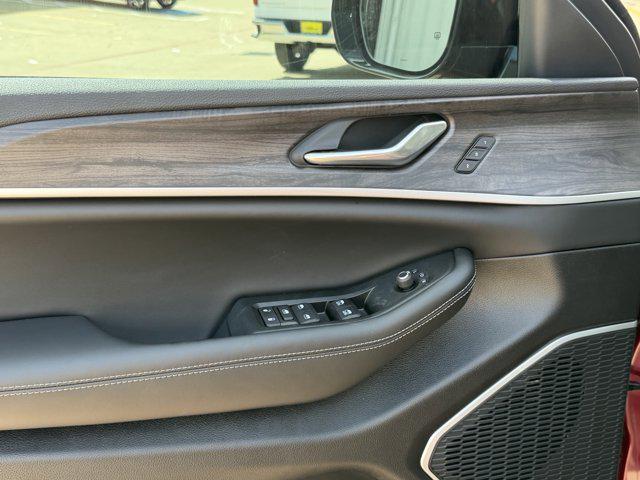 new 2026 Jeep Grand Cherokee car, priced at $43,056