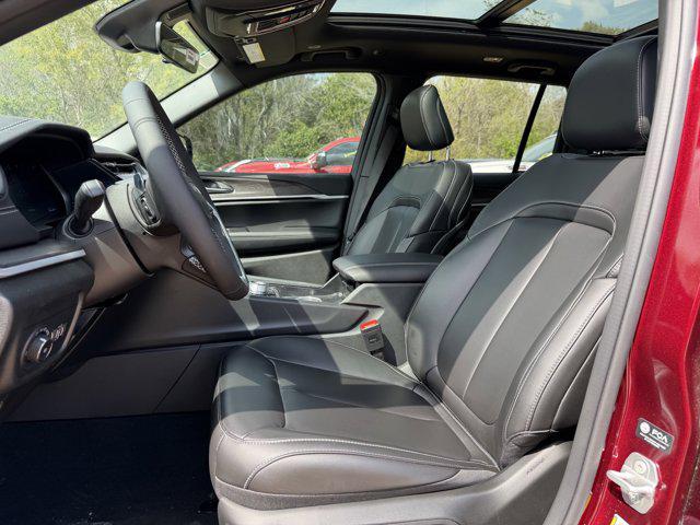 new 2026 Jeep Grand Cherokee car, priced at $43,056