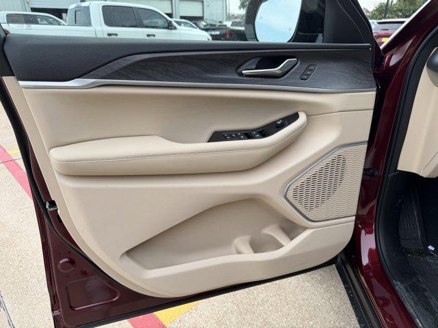 new 2026 Jeep Grand Cherokee car, priced at $49,793