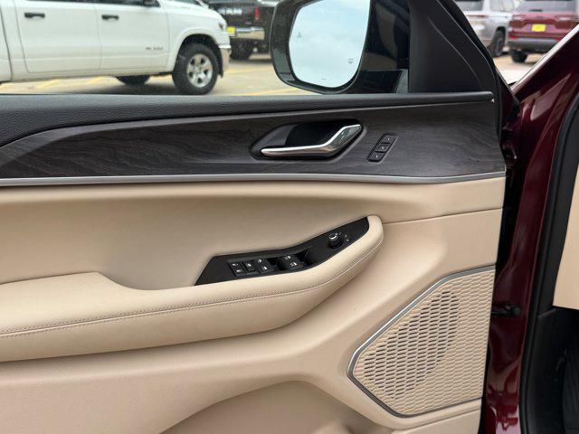 new 2026 Jeep Grand Cherokee car, priced at $49,793