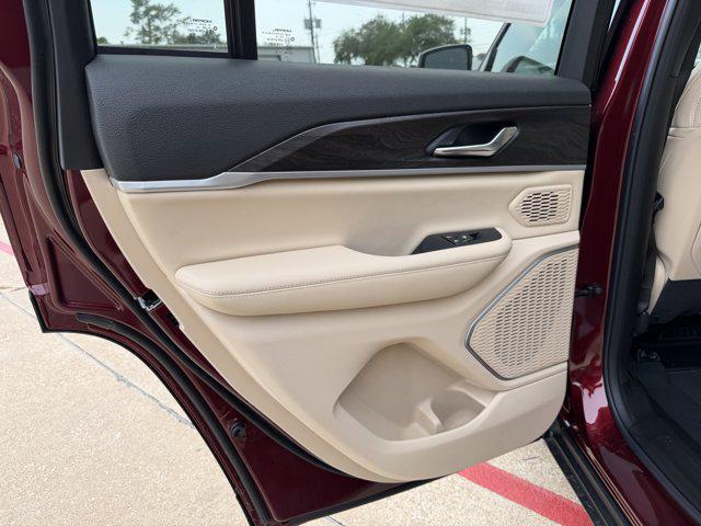 new 2026 Jeep Grand Cherokee car, priced at $49,793