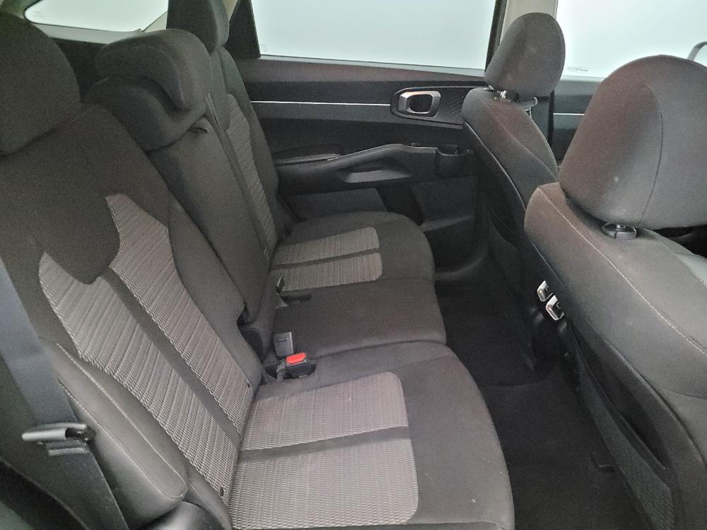 used 2022 Kia Sorento car, priced at $25,095