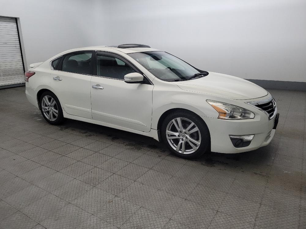 used 2013 Nissan Altima car, priced at $15,195