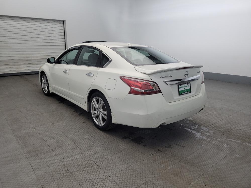 used 2013 Nissan Altima car, priced at $15,195