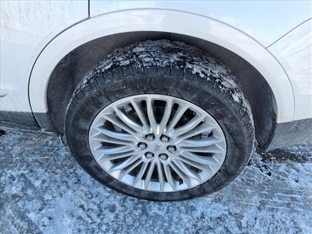 used 2018 Cadillac XT5 car, priced at $17,454