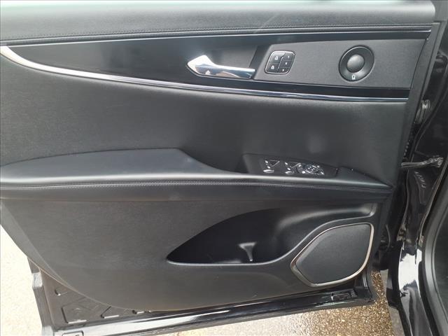 used 2022 Lincoln Nautilus car, priced at $35,918