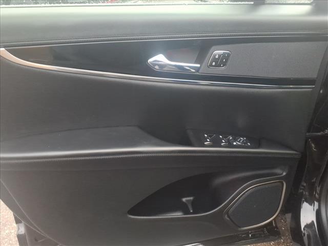 used 2023 Lincoln Nautilus car, priced at $39,800