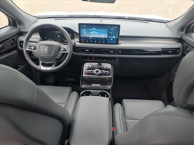 used 2023 Lincoln Nautilus car, priced at $39,980