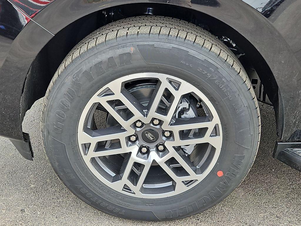 new 2026 Ford Expedition car, priced at $66,270