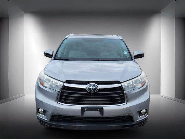 used 2015 Toyota Highlander car, priced at $17,701