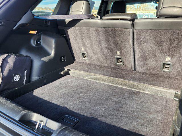 used 2019 Jeep Cherokee car, priced at $15,201