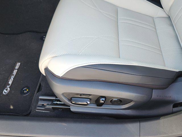 new 2025 Lexus ES 350 car, priced at $54,110