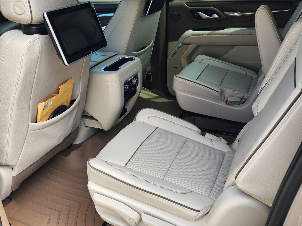 used 2023 GMC Yukon XL car, priced at $60,000