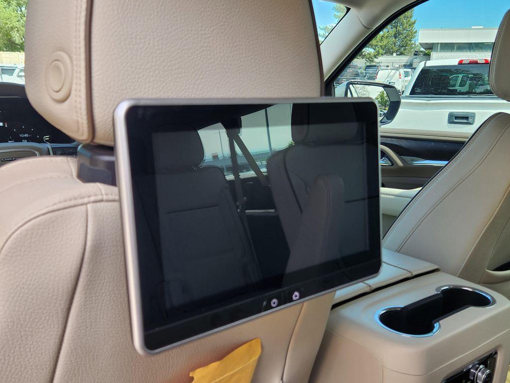 used 2023 GMC Yukon XL car, priced at $60,000