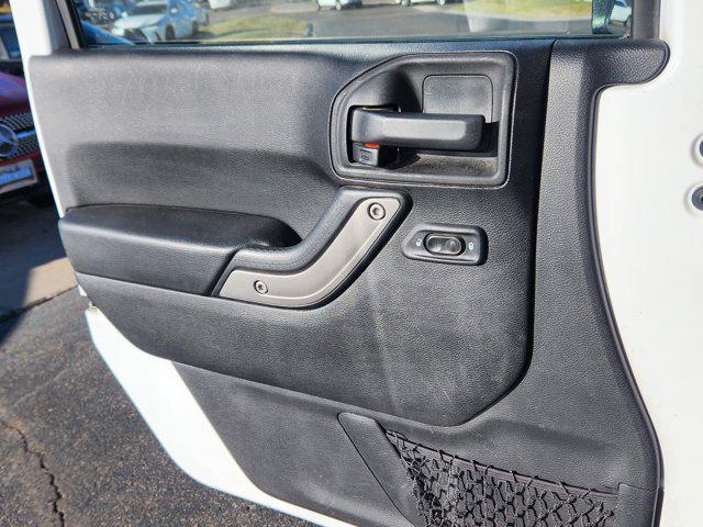 used 2015 Jeep Wrangler Unlimited car, priced at $17,200