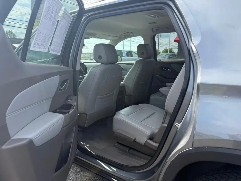used 2020 Chevrolet Traverse car, priced at $18,990