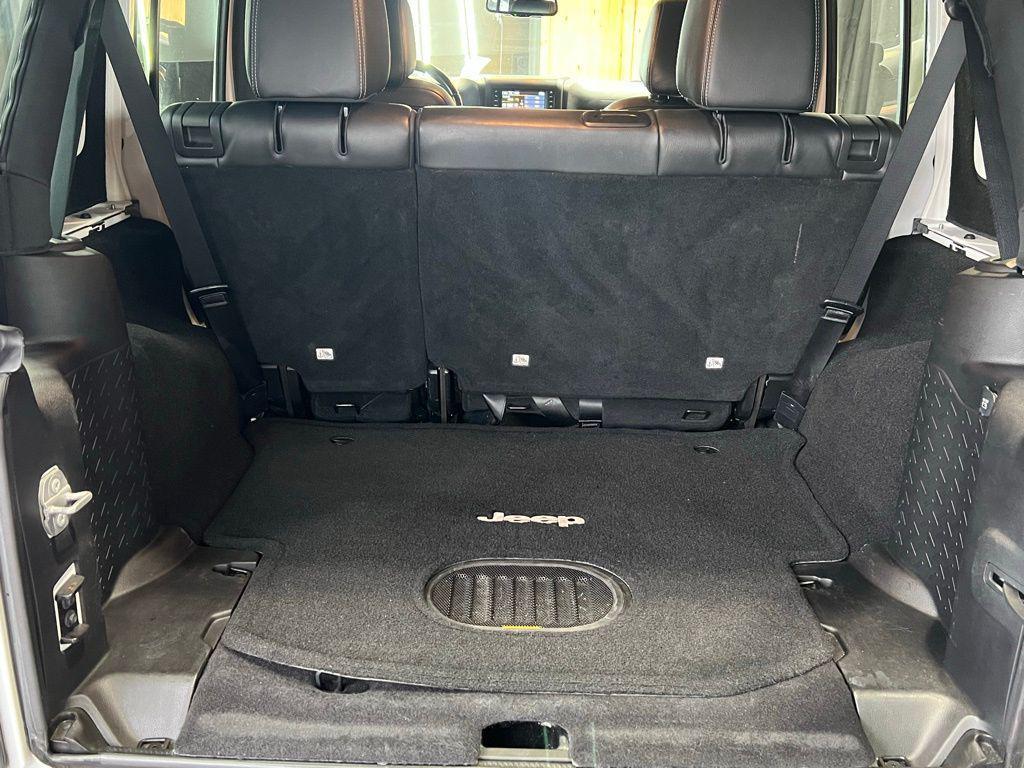 used 2015 Jeep Wrangler Unlimited car, priced at $21,499