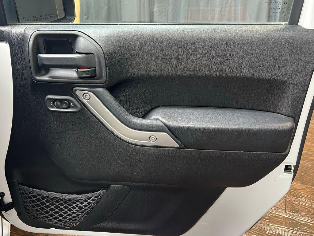 used 2015 Jeep Wrangler Unlimited car, priced at $21,499