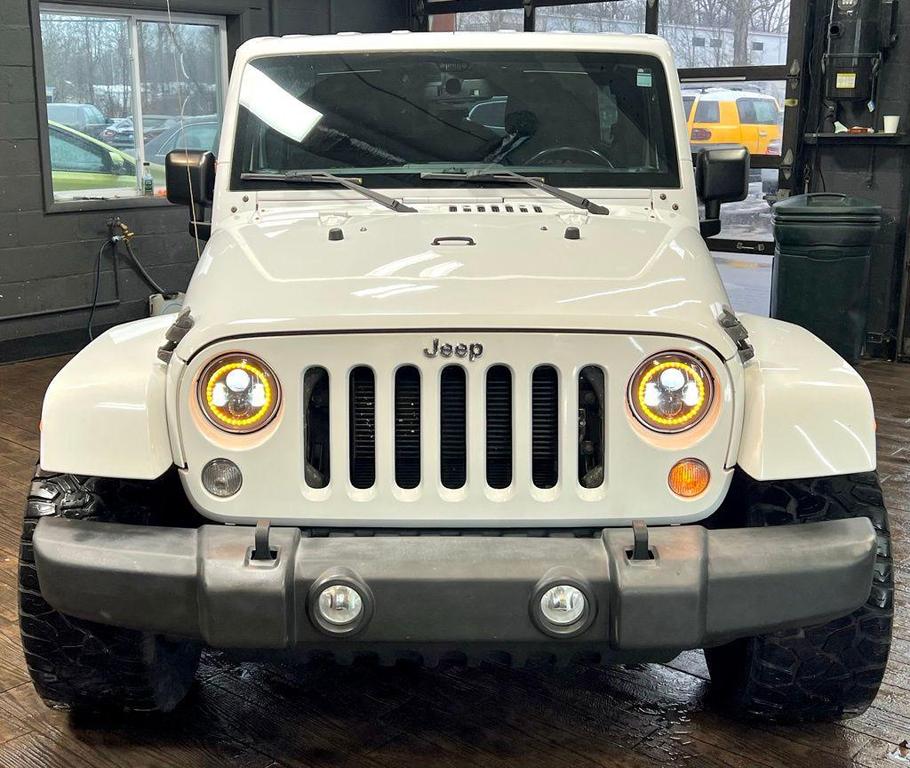 used 2015 Jeep Wrangler Unlimited car, priced at $21,499