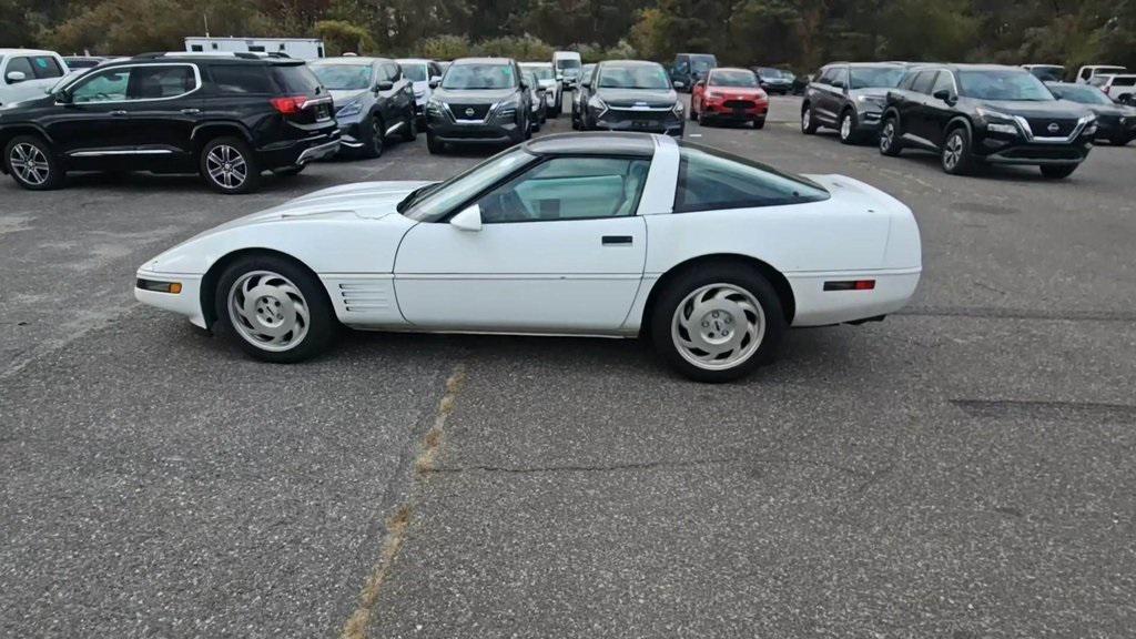 used 1993 Chevrolet Corvette car, priced at $11,000