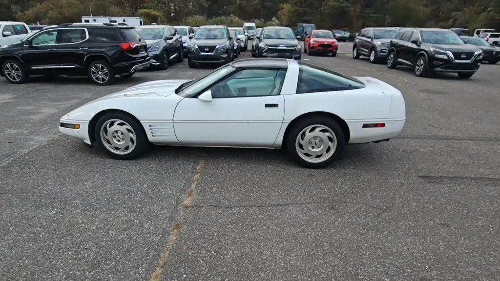 used 1993 Chevrolet Corvette car, priced at $11,000