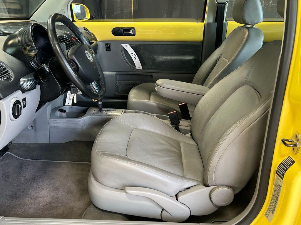 used 2006 Volkswagen New Beetle car, priced at $9,999