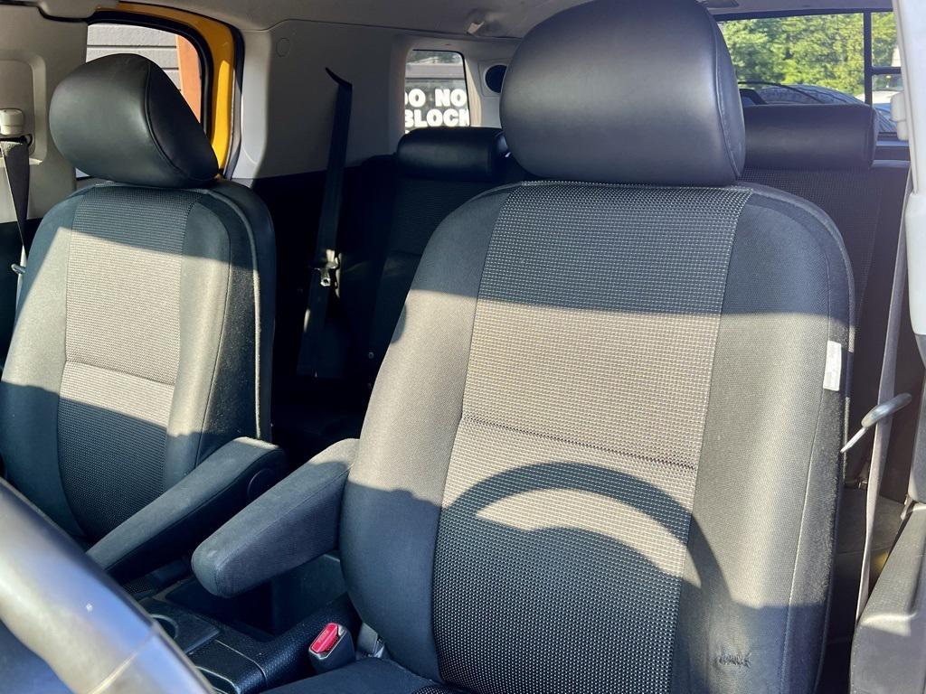 used 2007 Toyota FJ Cruiser car, priced at $7,499