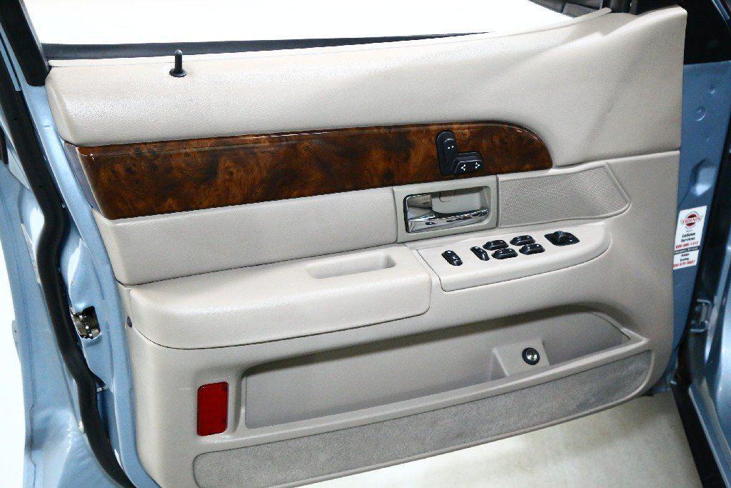 used 2008 Mercury Grand Marquis car, priced at $7,999