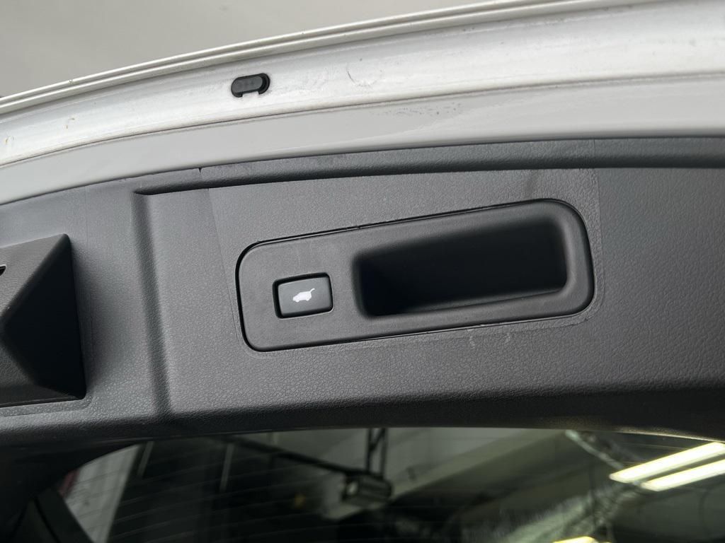 used 2020 Acura MDX car, priced at $16,999