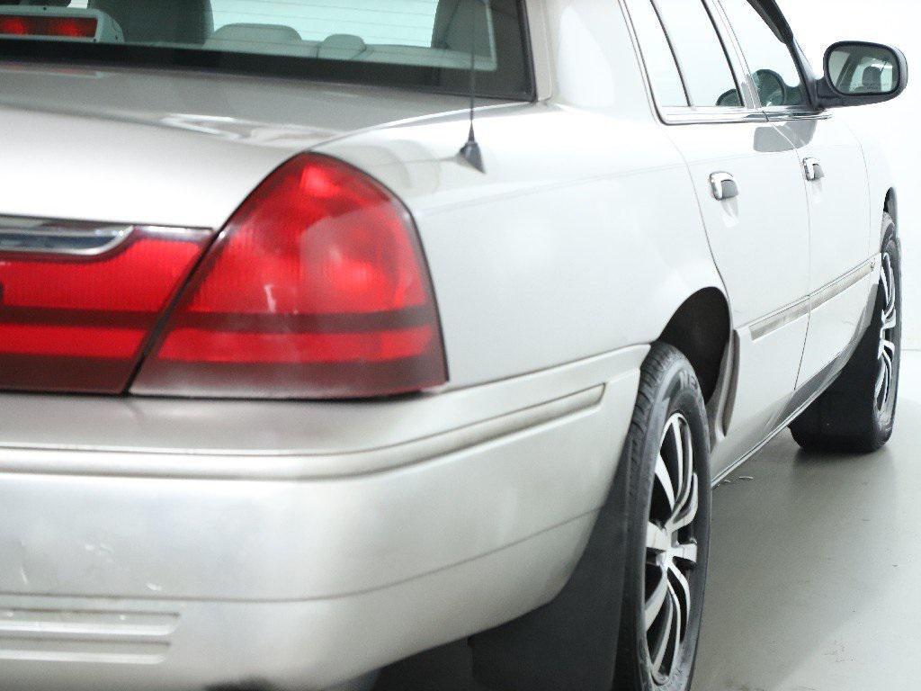 used 2005 Mercury Grand Marquis car, priced at $7,299